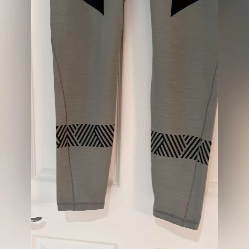 Adidas Women's "Climalite Legging" Grey, Size L - Picture 3 of 8